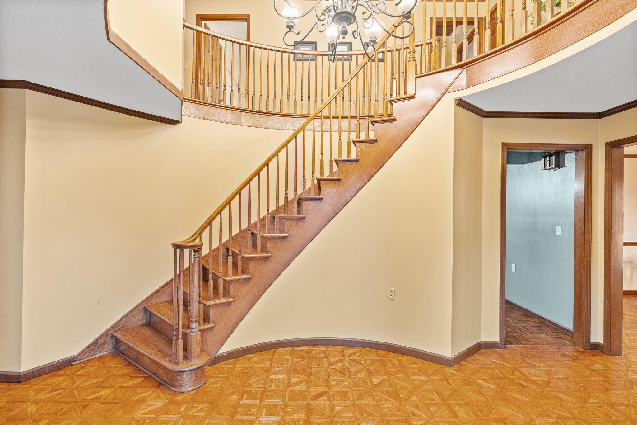 3755 Century Farm Road Castlewood, VA 24224 - Photo 4 of 54 Entrance foyer