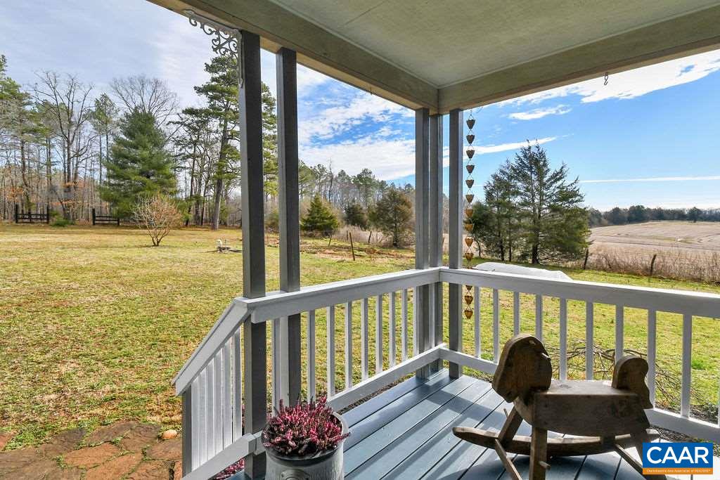 1609 James River Road Scottsville, VA 24590 - Photo 4 of 33 Gallery Image 4