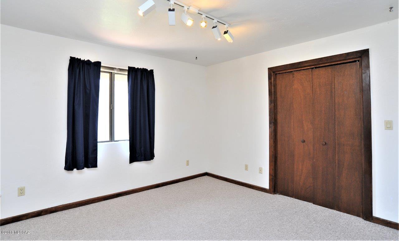 4701 North Bear Canyon Road Tucson, AZ 85749 - Photo 25 of 38