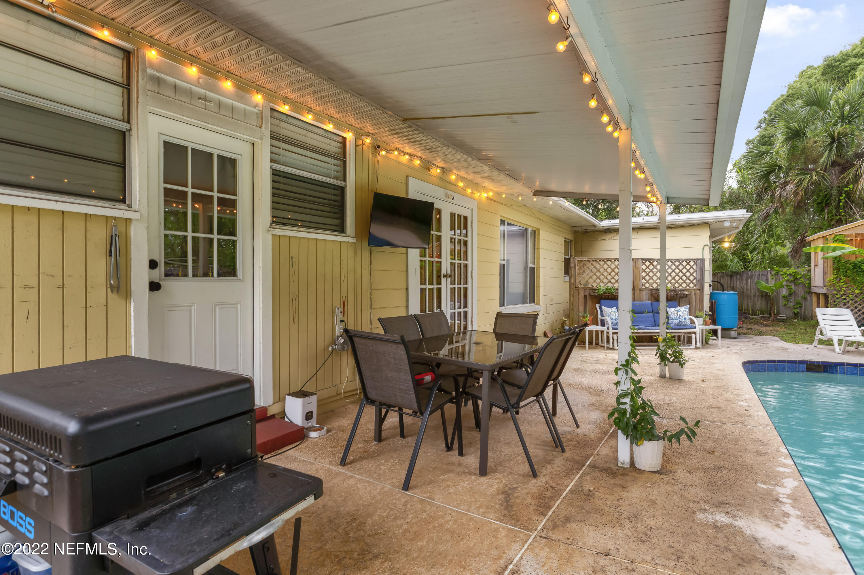 6447 Mitford Road Jacksonville, FL 32210 - Photo 18 of 23 patio