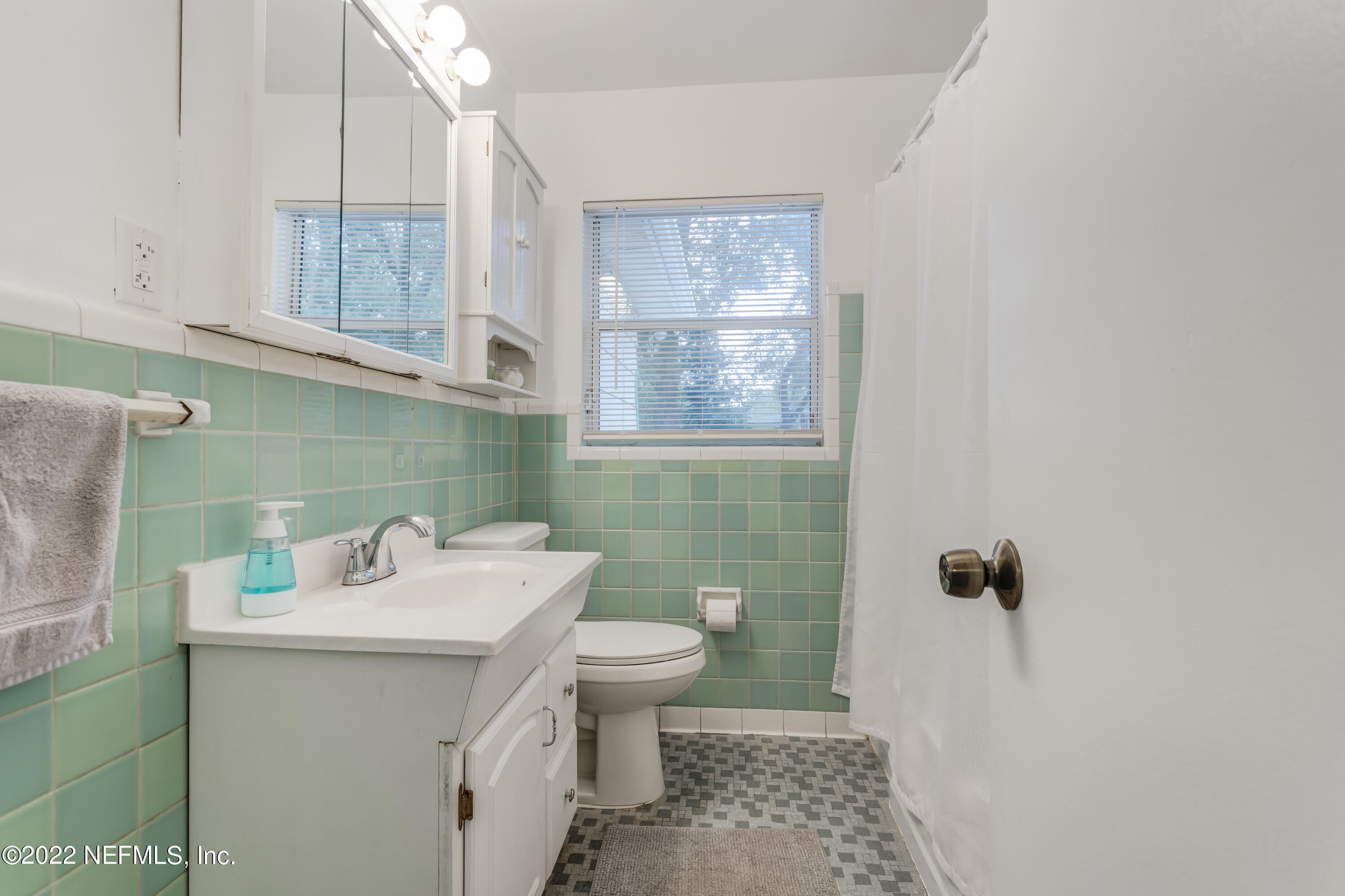 6447 Mitford Road Jacksonville, FL 32210 - Photo 10 of 23 bathroom