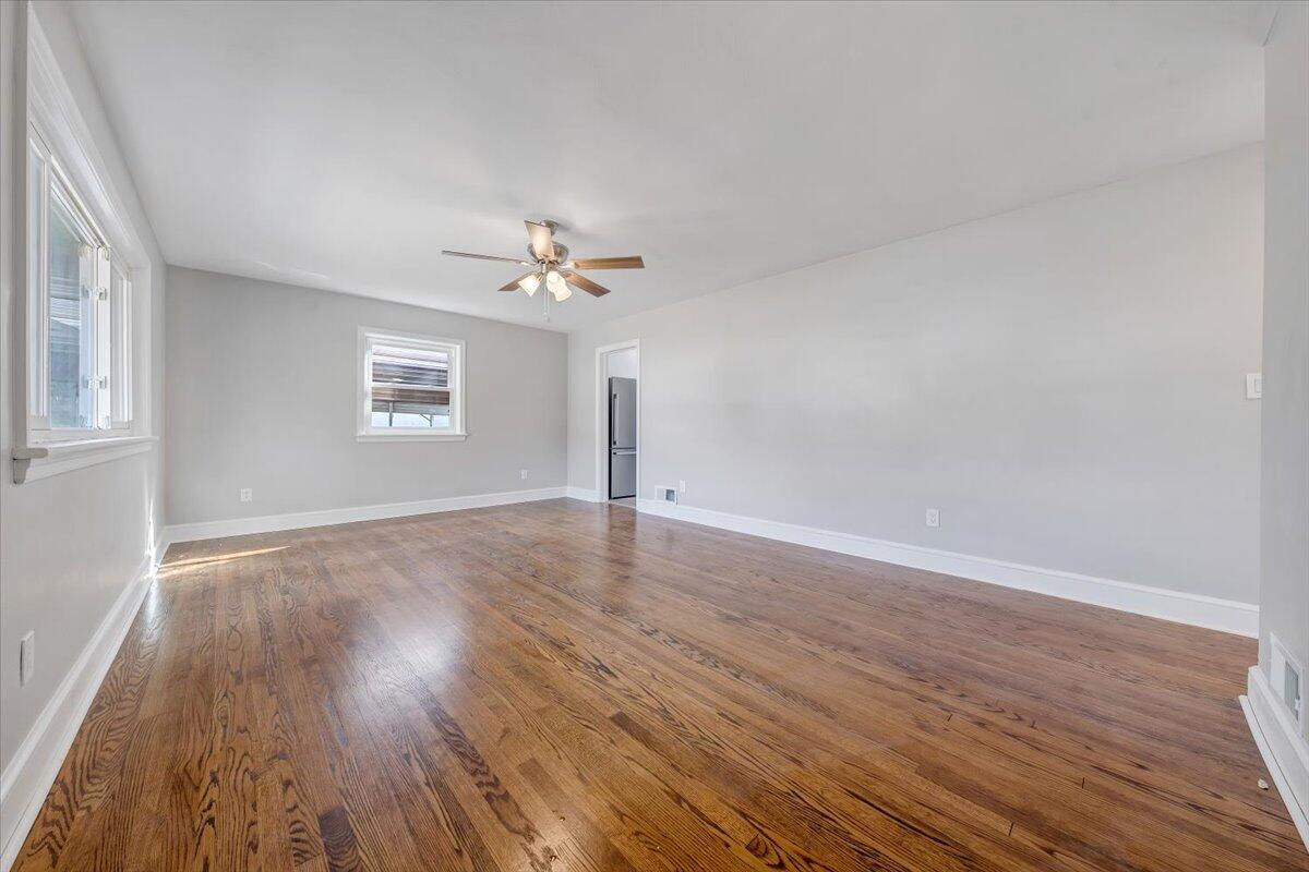 4766 Showalter Road Northwest Roanoke, VA 24017 - Photo 2 of 32 02-MIB07450