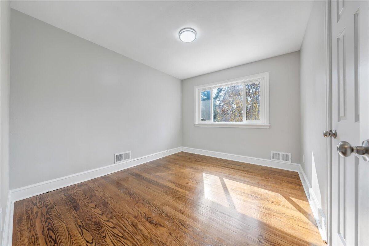 4766 Showalter Road Northwest Roanoke, VA 24017 - Photo 5 of 32 05-MIB07459