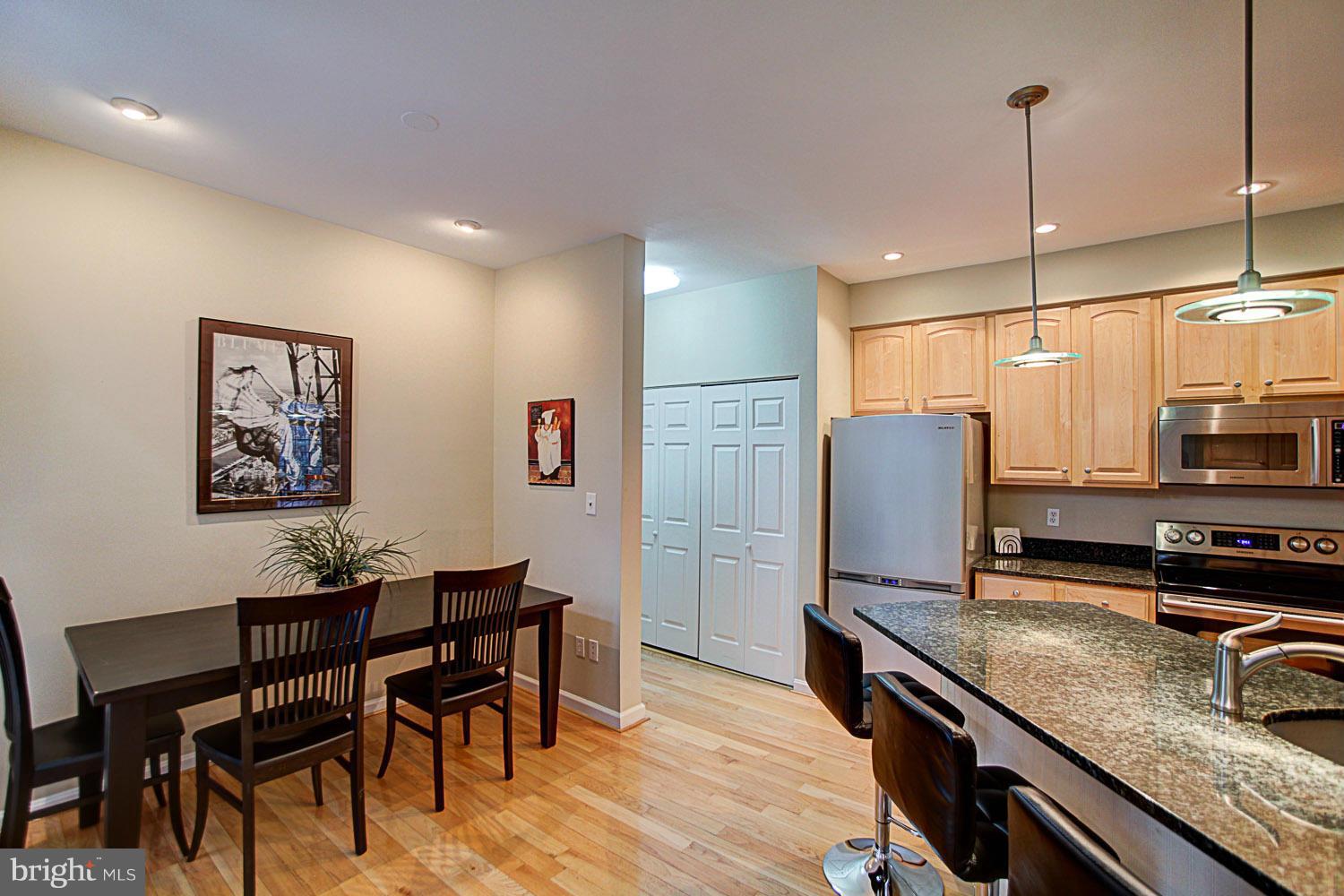 11452 Hollow Timber Court Reston, VA 20194 - Photo 5 of 18 Kitchen