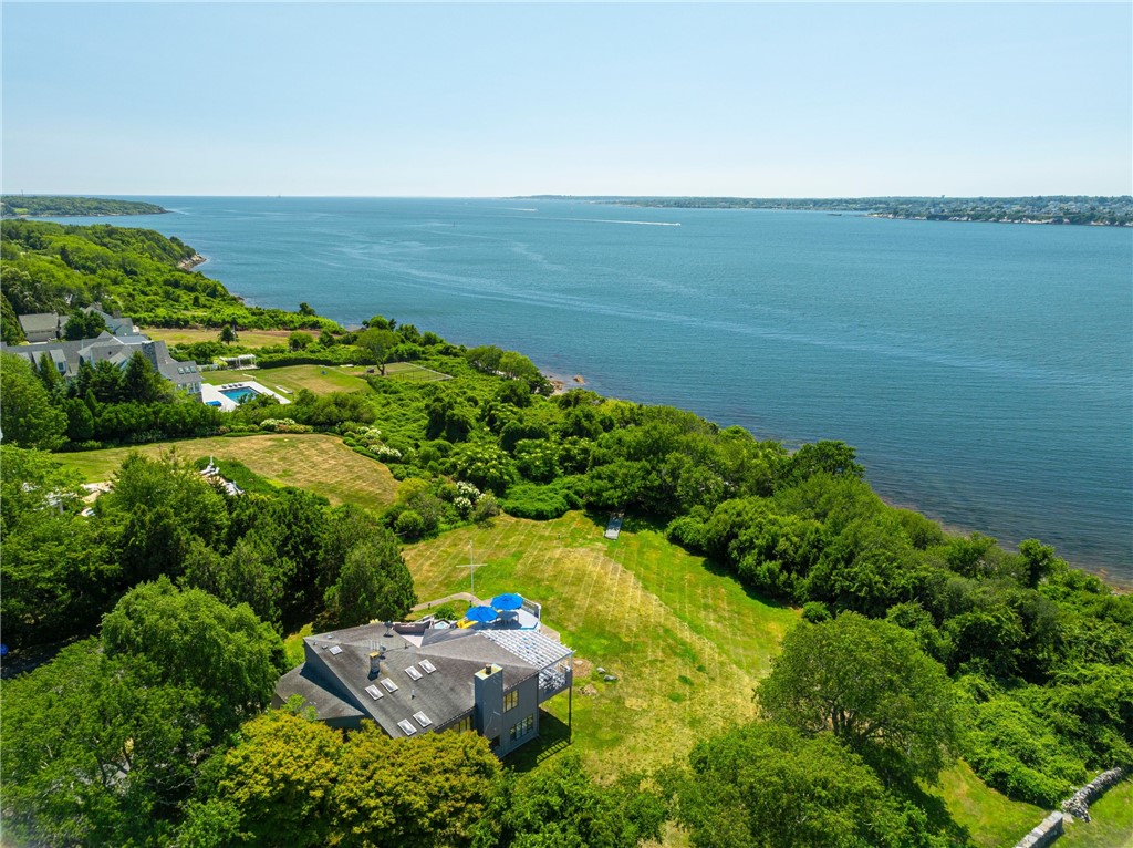 76 Battery Lane Jamestown, RI 02835 - Photo 3 of 36