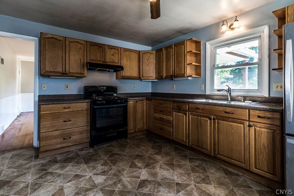 210 Camillus Drive Camillus, NY 13031 - Photo 11 of 42