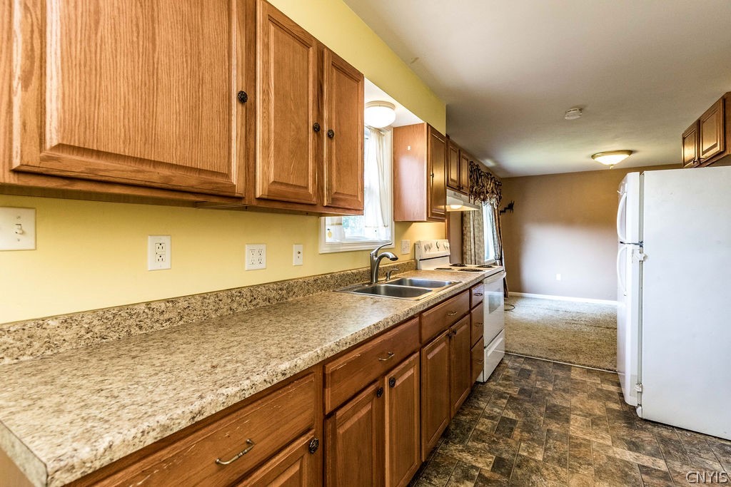 210 Camillus Drive Camillus, NY 13031 - Photo 27 of 42