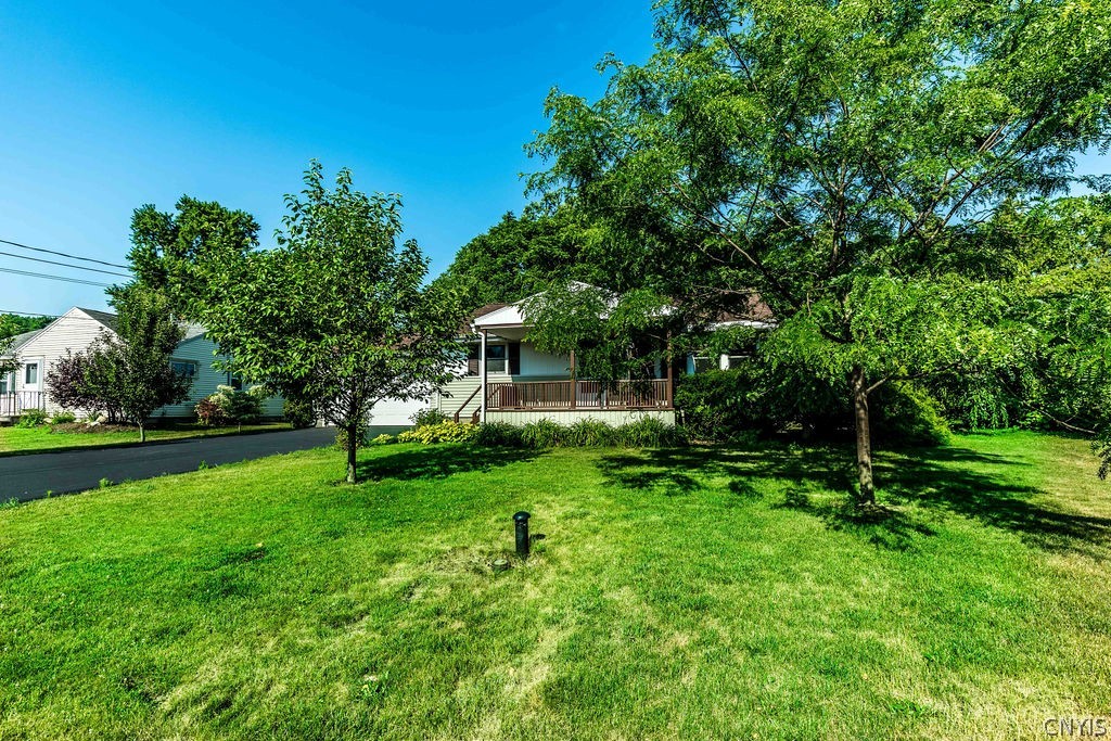 210 Camillus Drive Camillus, NY 13031 - Photo 3 of 42