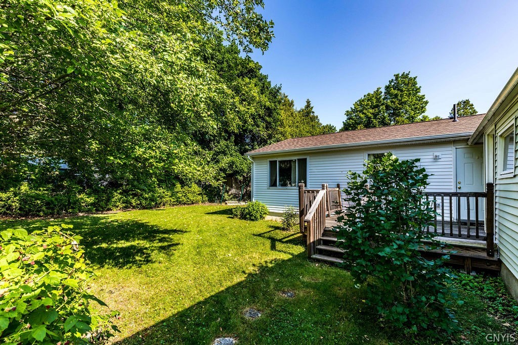 210 Camillus Drive Camillus, NY 13031 - Photo 35 of 42