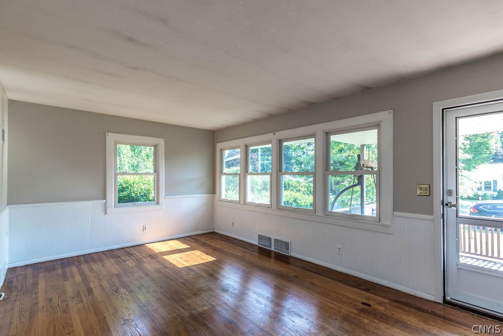 210 Camillus Drive Camillus, NY 13031 - Photo 6 of 42