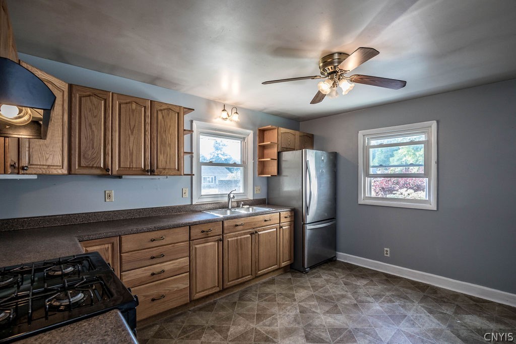 210 Camillus Drive Camillus, NY 13031 - Photo 9 of 42