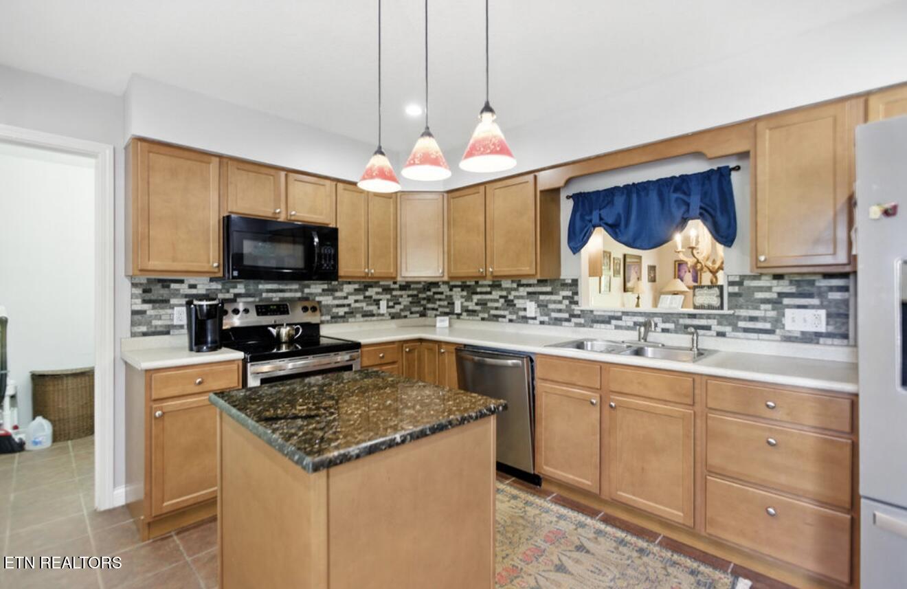 153 Creed Way New Tazewell, TN 37825 - Photo 23 of 56 IMG_5915