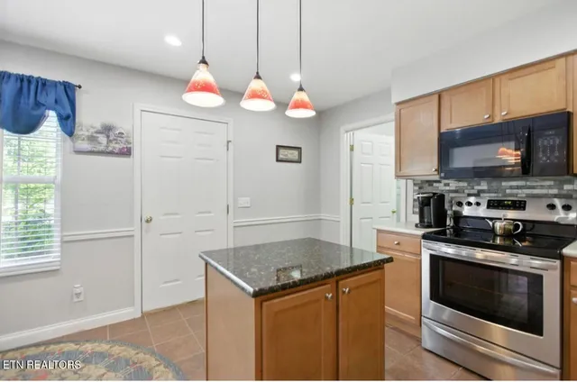 $284,900 | 153 Creed Way, New Tazewell, TN 37825