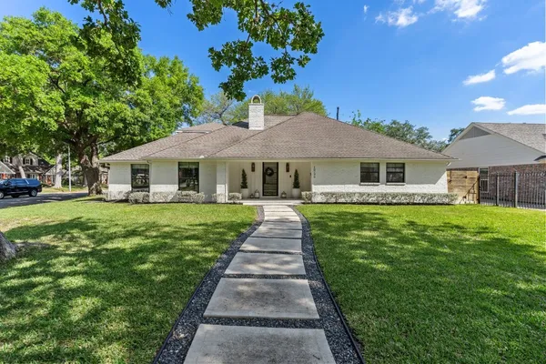 $1,295,000 | 10726 Russett Drive, Houston, TX 77042