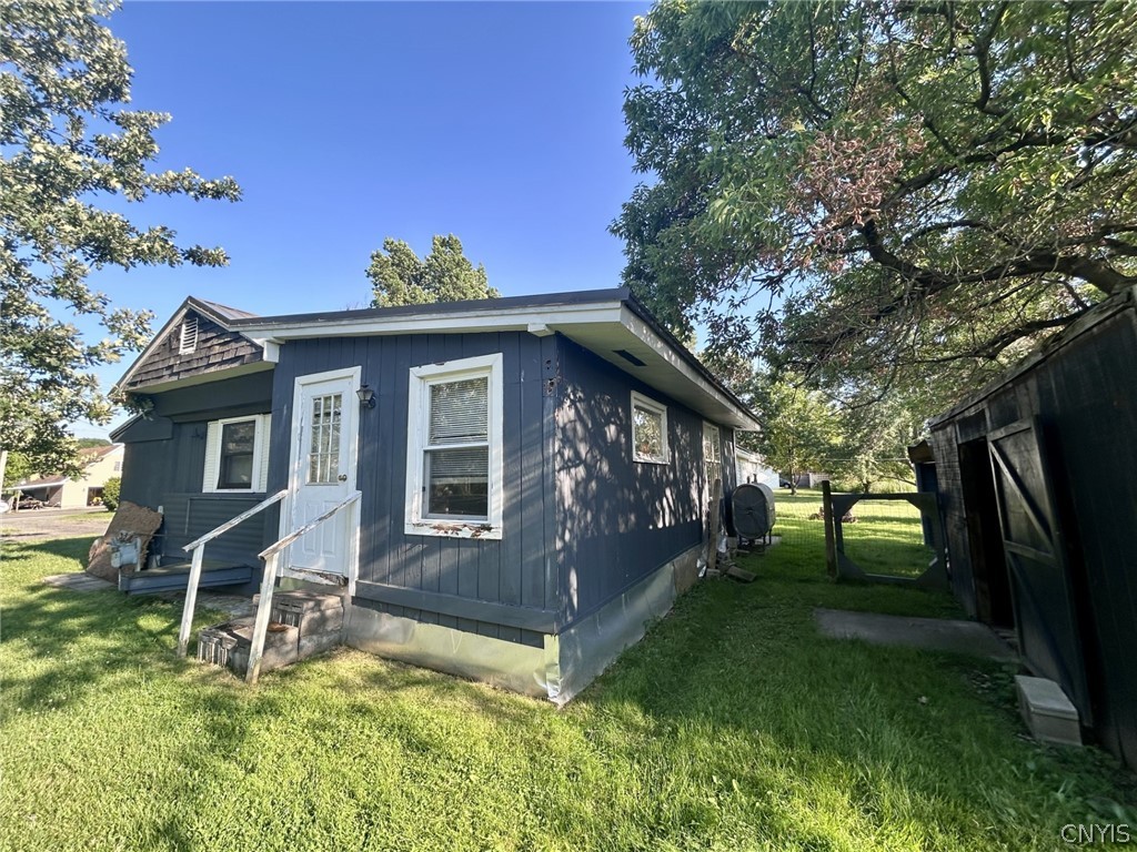 2524 Middle Road Oneida, NY 13409 - Photo 3 of 28