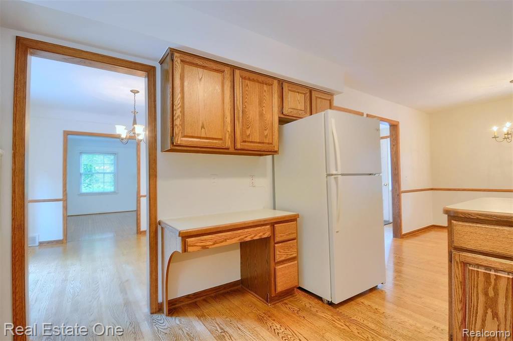 483 Willow Tree Lane Rochester Hills, MI 48306 - Photo 24 of 47
