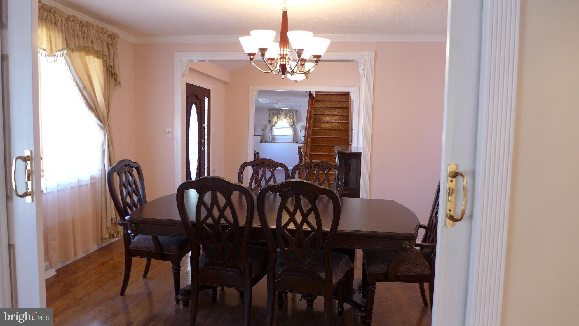 400 Aigburth Road Towson, MD 21286 - Photo 5 of 20 Dining Room 2