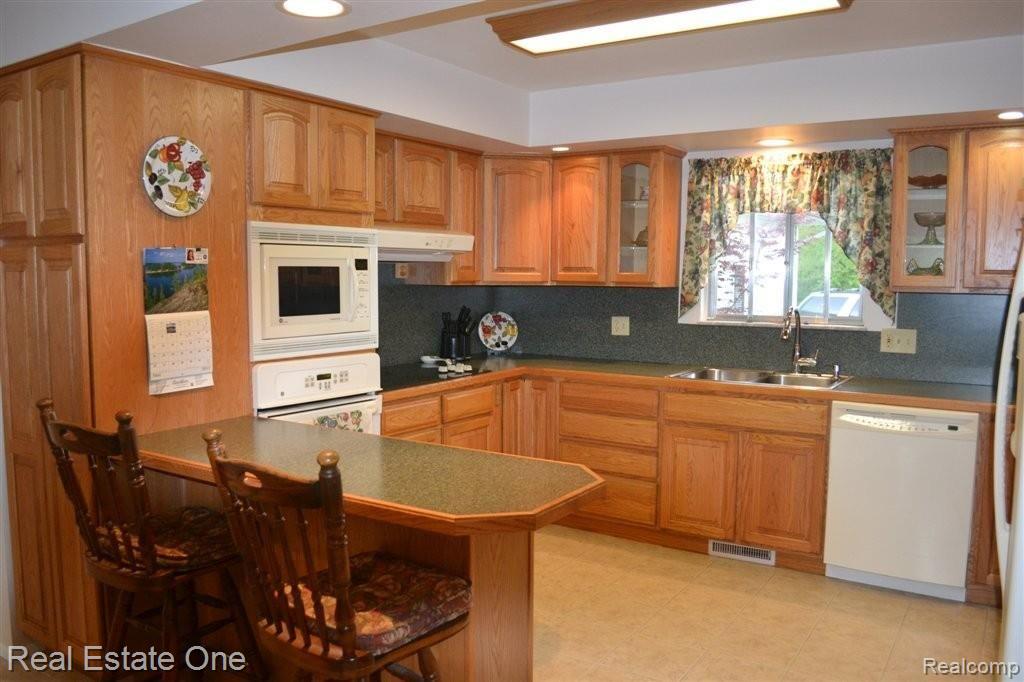 3550 Gregory Road Lake Orion, MI 48359 - Photo 13 of 24 DSC_6268.JPG