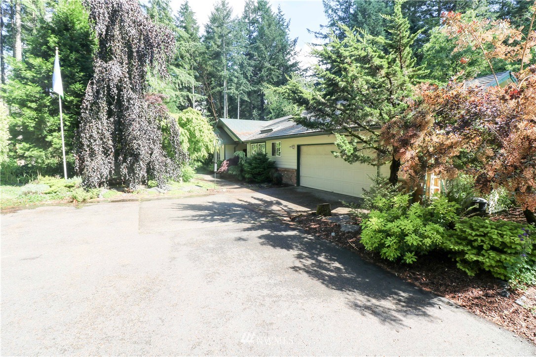 2722 Country Club Road Northwest Olympia, WA 98502 - Photo 3 of 25 Gallery Image 3