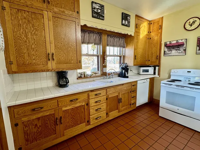 $199,900 | 203 1st Street, Tonica, IL 61370