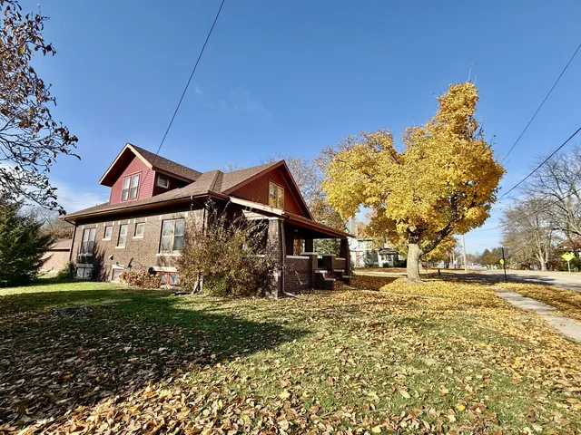 $199,900 | 203 1st Street, Tonica, IL 61370
