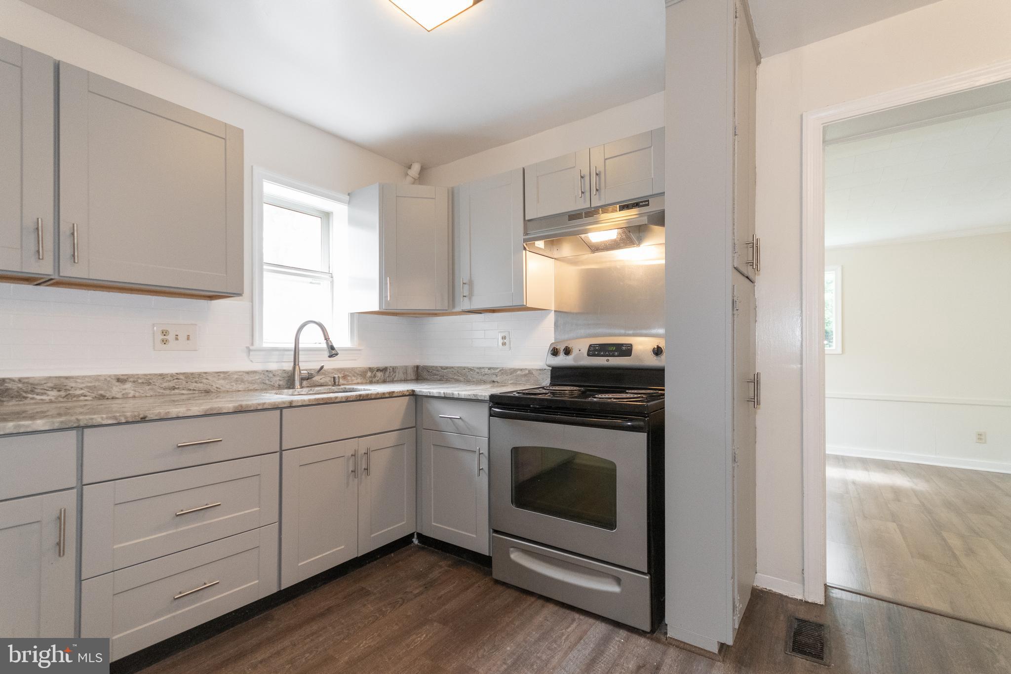 1516 Windham Lane Silver Spring, MD 20902 - Photo 6 of 25 Gallery Image 6