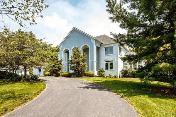 $1,299,000 | 9030 Ambercreek Drive, Amberley, OH 45236