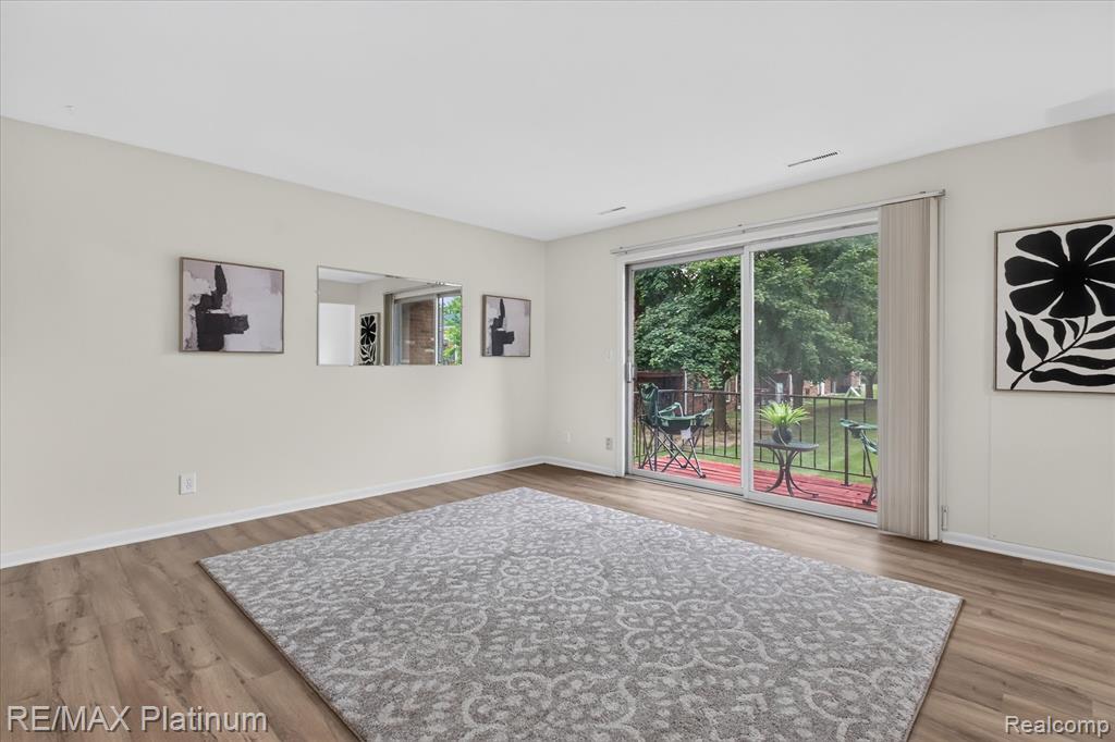 407 West Highland Road, Unit 3 Howell, MI 48843 - Photo 3 of 23 Gallery Image 3