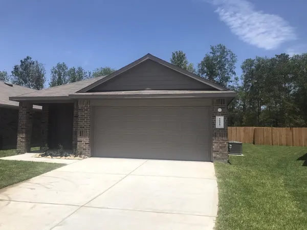 $1,900 | 16817 Lonely Pines Drive, Conroe, TX 77302