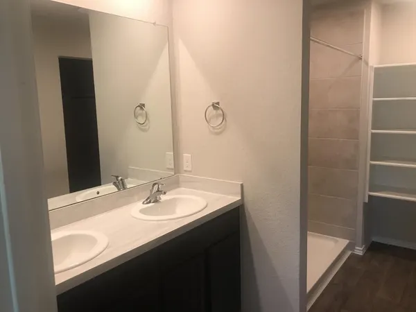 $1,900 | 16817 Lonely Pines Drive, Conroe, TX 77302