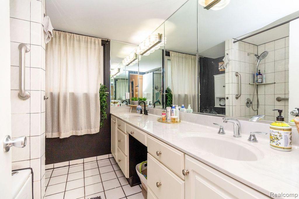 35840 Garfield Road Clinton Township, MI 48035 - Photo 10 of 23 Gallery Image 10