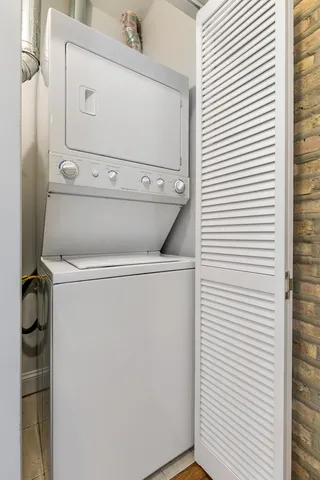 a close up view of a washer and dryer