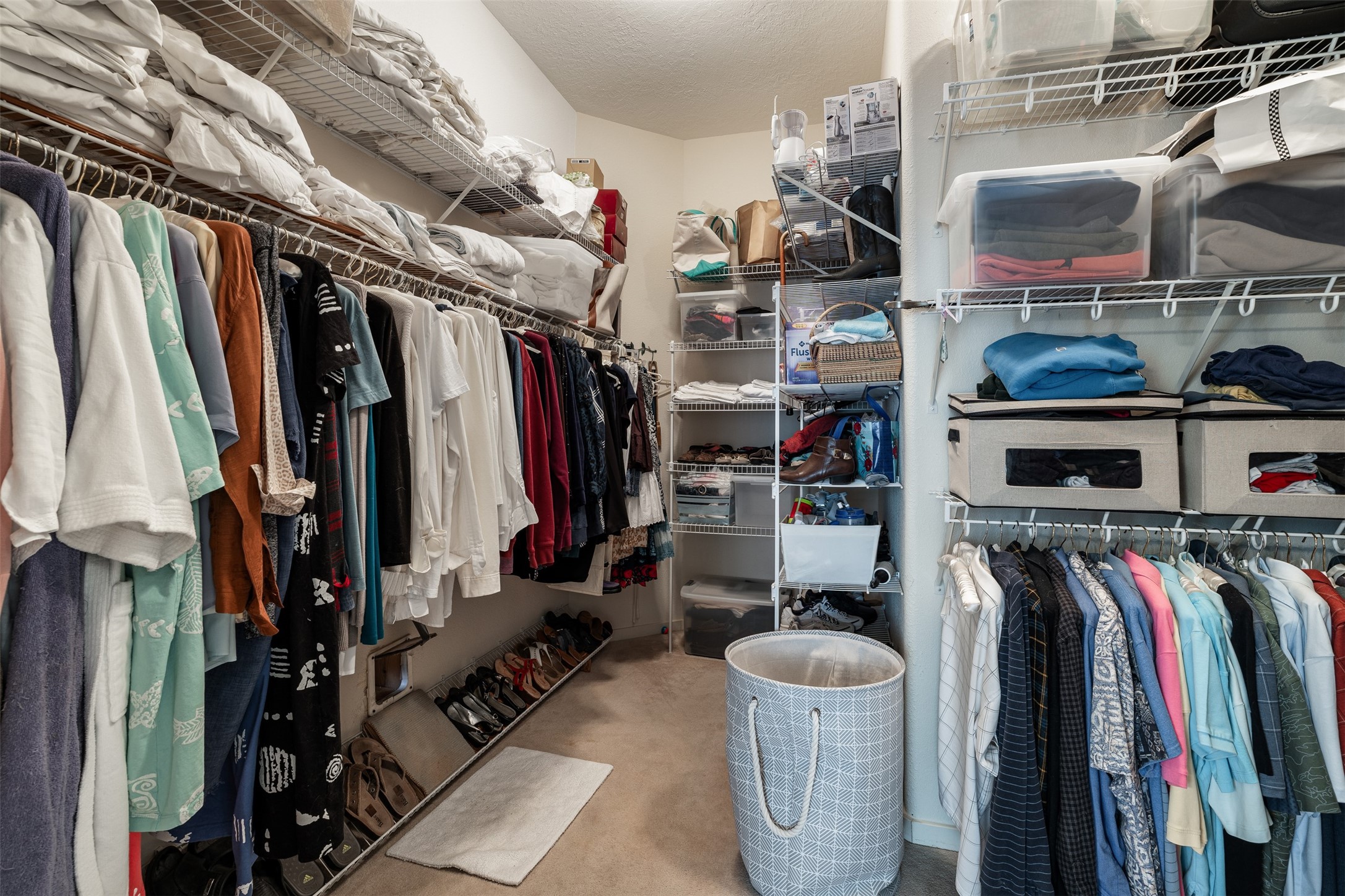 79 East Chili Line Road Santa Fe, NM 87508 - Photo 21 of 46 Primary walk in closet