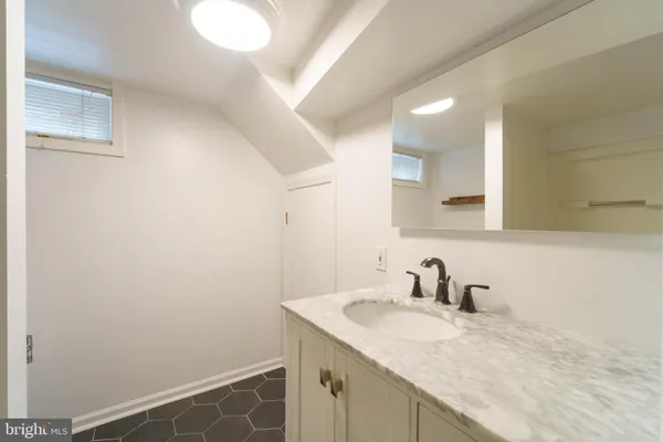 $2,600 | 4400 Garrett Park Road, Wheaton, MD 20906