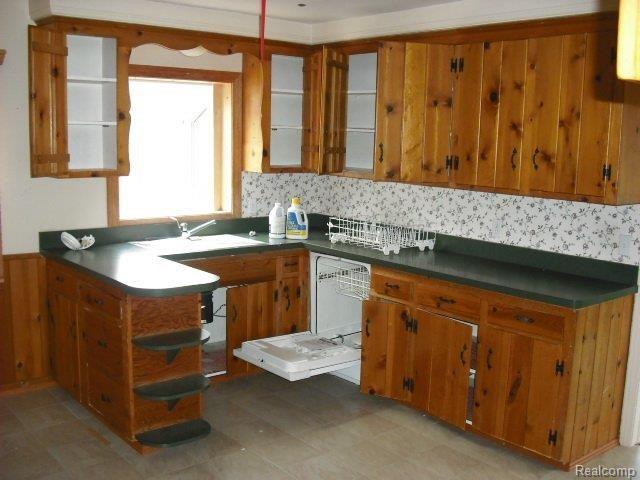 14287 Newburgh Road Livonia, MI 48154 - Photo 5 of 5 DSCF1019