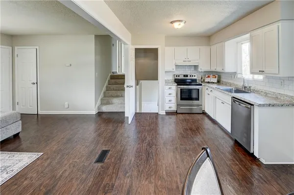$234,990 | 7423 Harris Avenue, Raytown, MO 64133