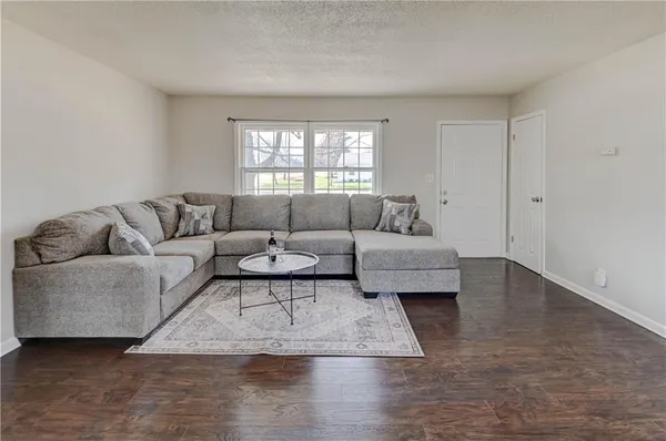 $234,990 | 7423 Harris Avenue, Raytown, MO 64133