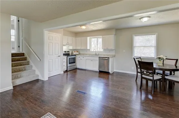 $234,990 | 7423 Harris Avenue, Raytown, MO 64133