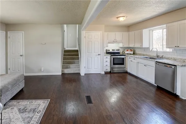 $234,990 | 7423 Harris Avenue, Raytown, MO 64133