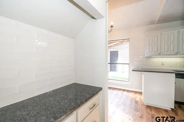 $1,700 | 5827 Hollytree Drive, Tyler, TX 75703