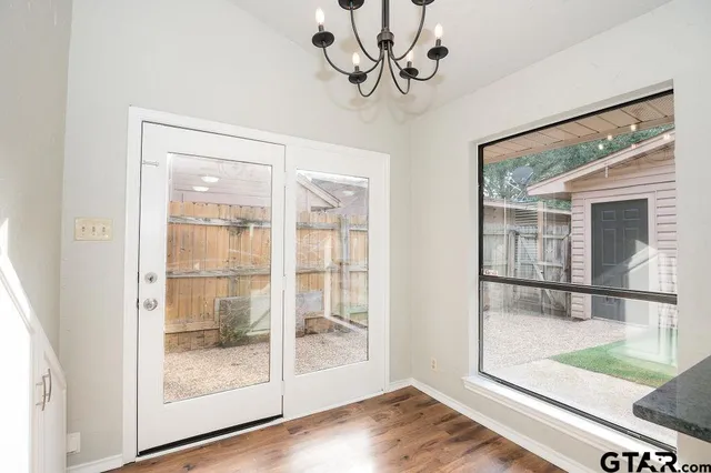 $1,700 | 5827 Hollytree Drive, Tyler, TX 75703