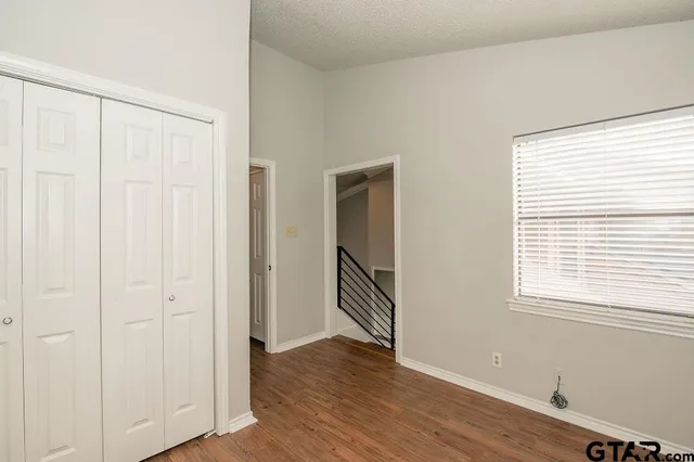 $1,700 | 5827 Hollytree Drive, Tyler, TX 75703