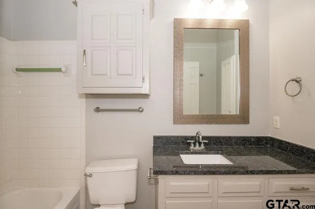 $1,700 | 5827 Hollytree Drive, Tyler, TX 75703