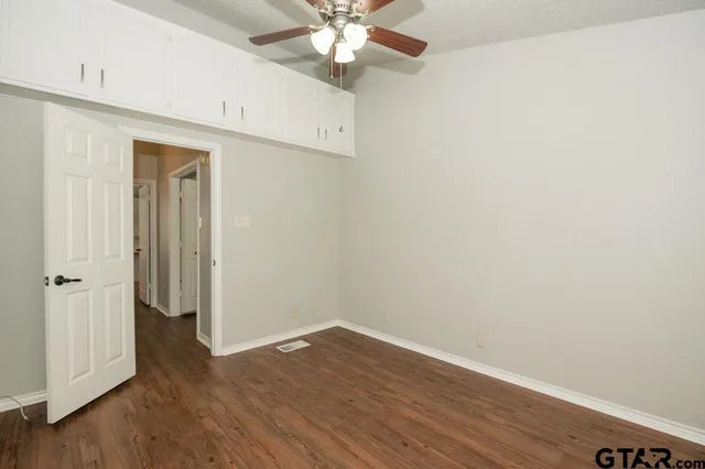 $1,700 | 5827 Hollytree Drive, Tyler, TX 75703