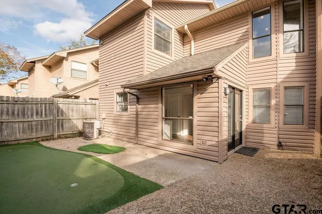 $1,700 | 5827 Hollytree Drive, Tyler, TX 75703