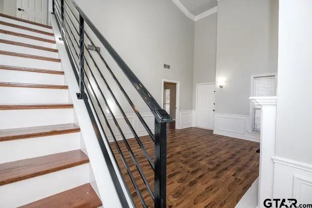 $1,700 | 5827 Hollytree Drive, Tyler, TX 75703