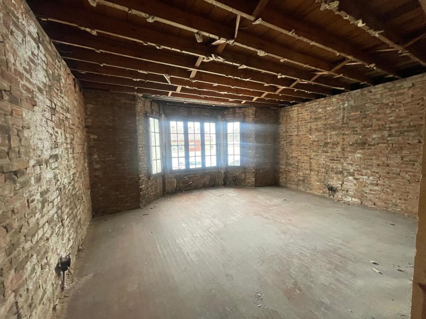 8325 South Cregier Avenue Chicago, IL 60617 - Photo 11 of 18