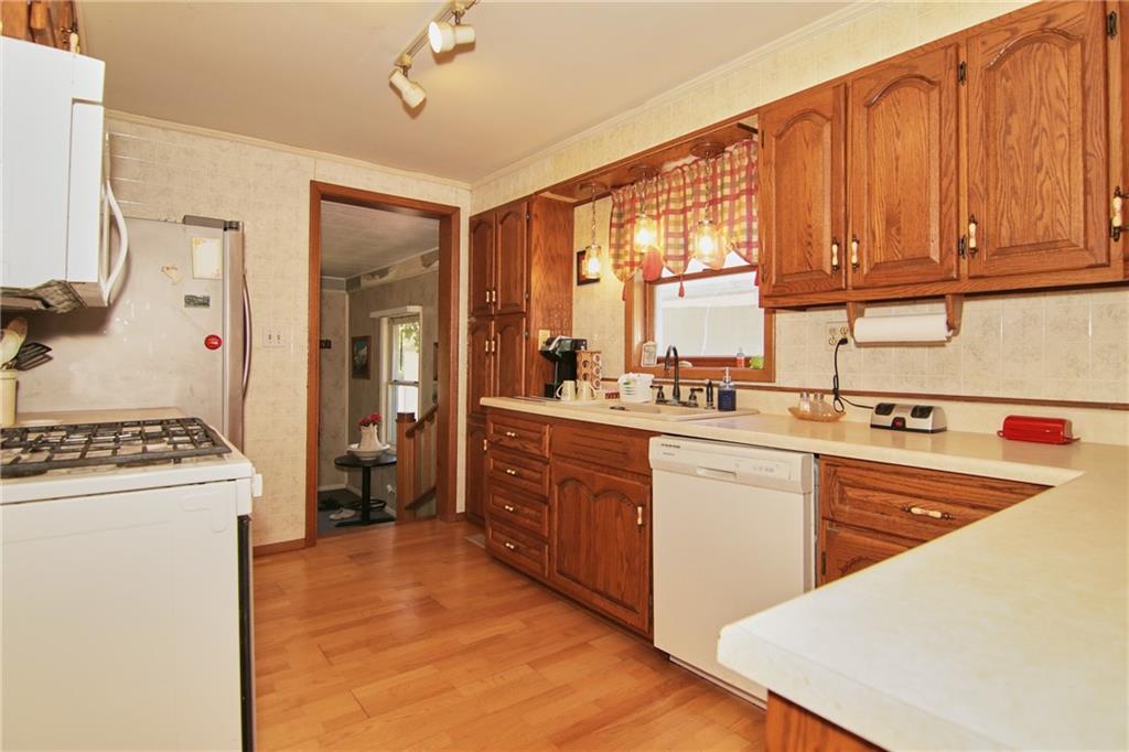 3898 Senour Road Indianapolis, IN 46239 - Photo 8 of 32