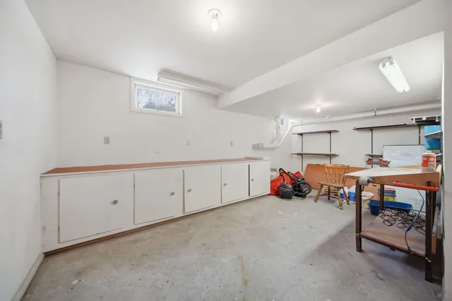 $366,000 | 3249 Hendee Road, Jackson, MI 49201