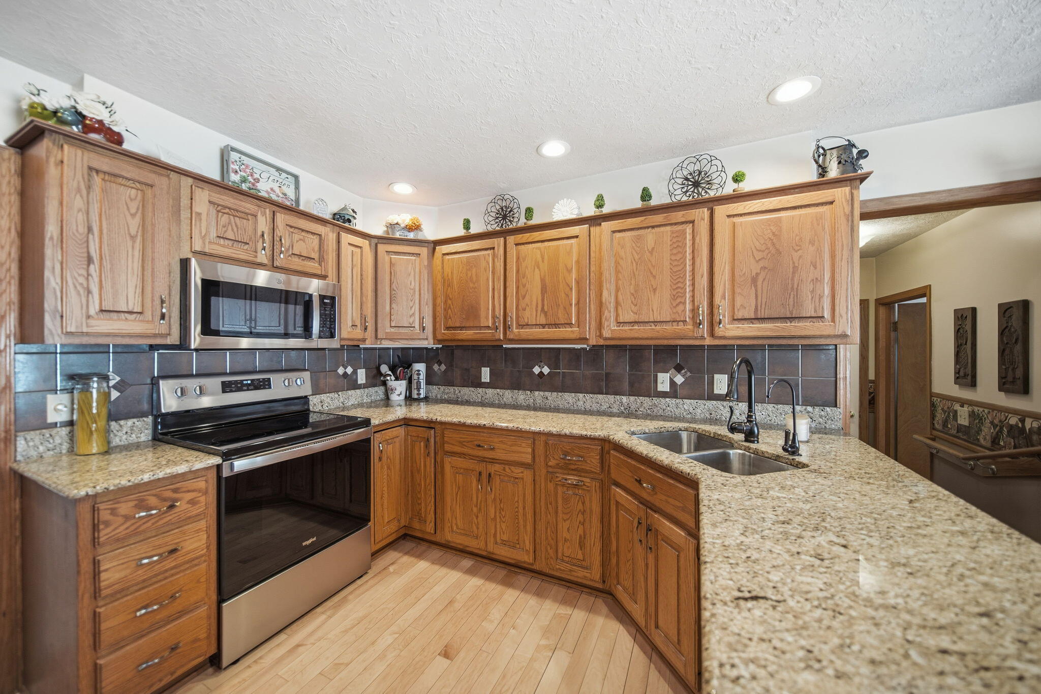 3249 Hendee Road Jackson, MI 49201 - Photo 5 of 54 11-web-or-mls-DSC07145